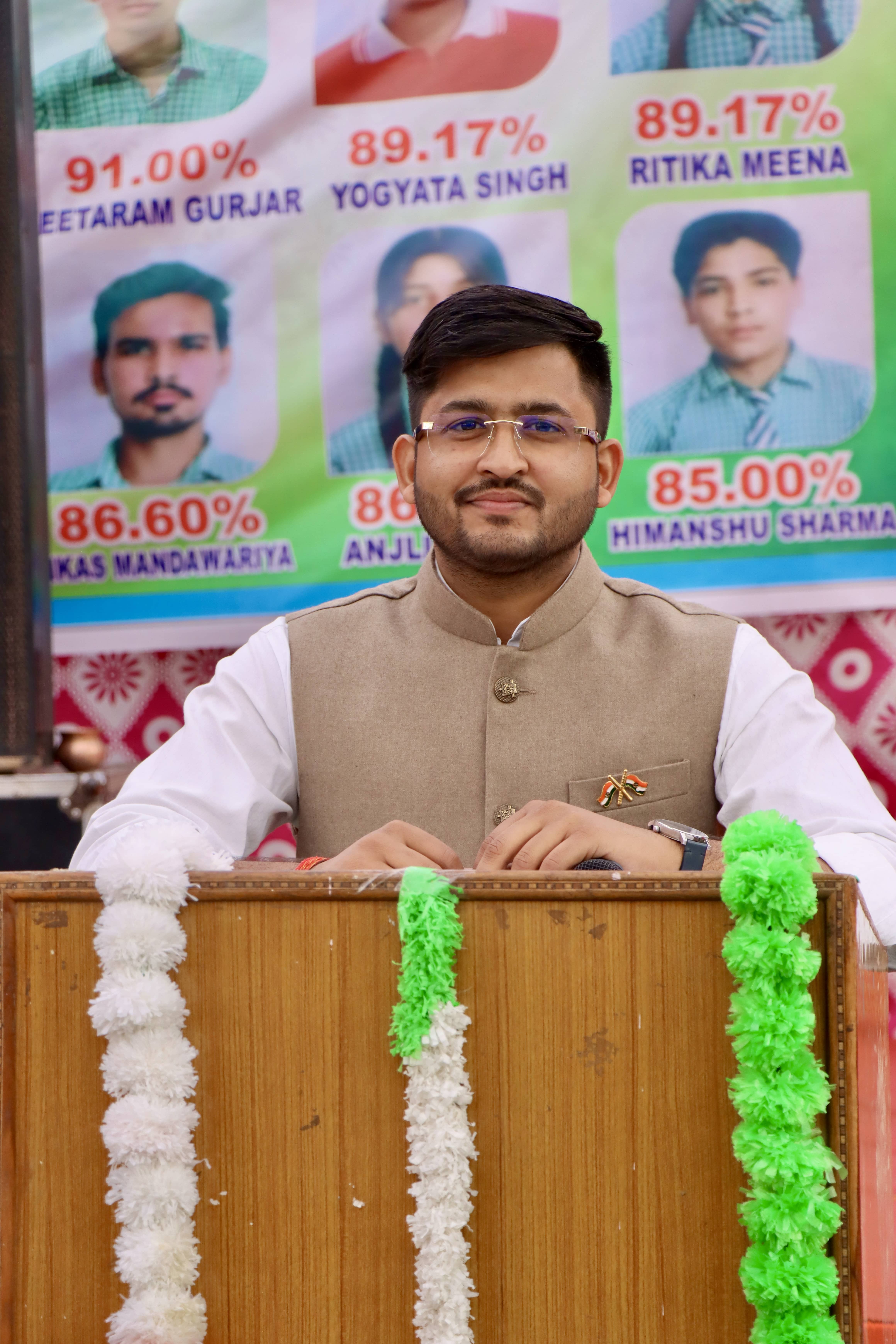 Teacher Hemant gurjar at New Trimurti School Jamdoli Jaipur